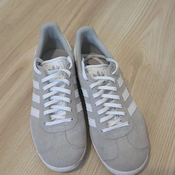 Adidas Gazelle Light Gray and White Sneakers EUC - Picture 2 of 8